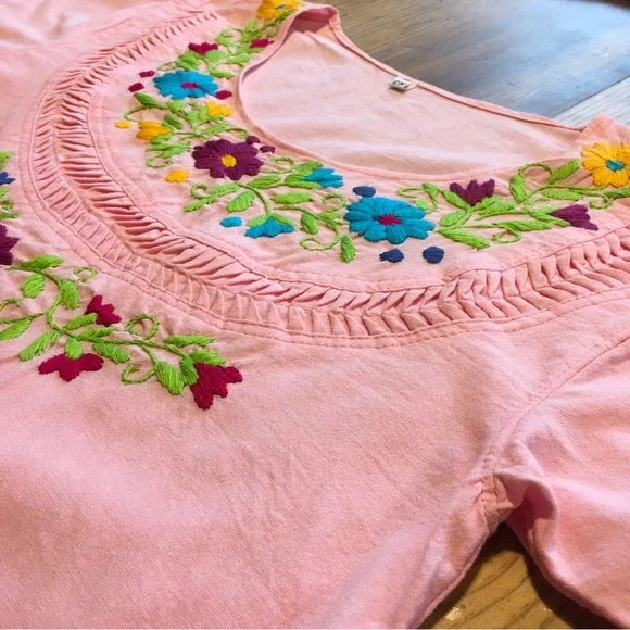 VTG 🌻 Embroidered Mexican blouse - Picture 9 of 16